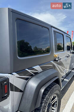 Внедорожник / Кроссовер Jeep Wrangler 2016 в 