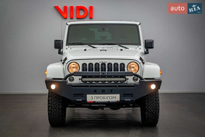 Внедорожник / Кроссовер Jeep Wrangler 2015 в Киеве