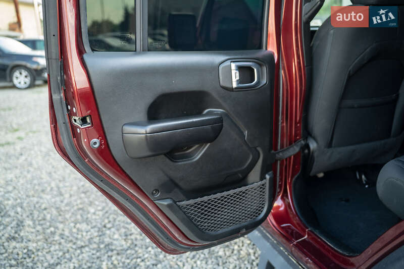 Внедорожник / Кроссовер Jeep Wrangler 2021 в Черновцах