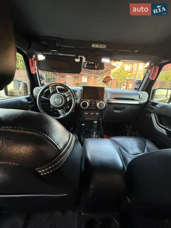 Внедорожник / Кроссовер Jeep Wrangler 2016 в Днепре