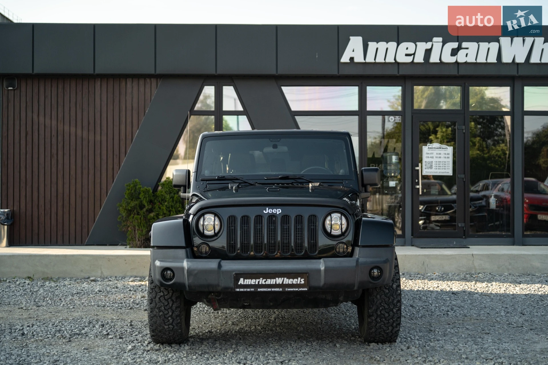 2012 Jeep Wrangler - мініатюра 2
