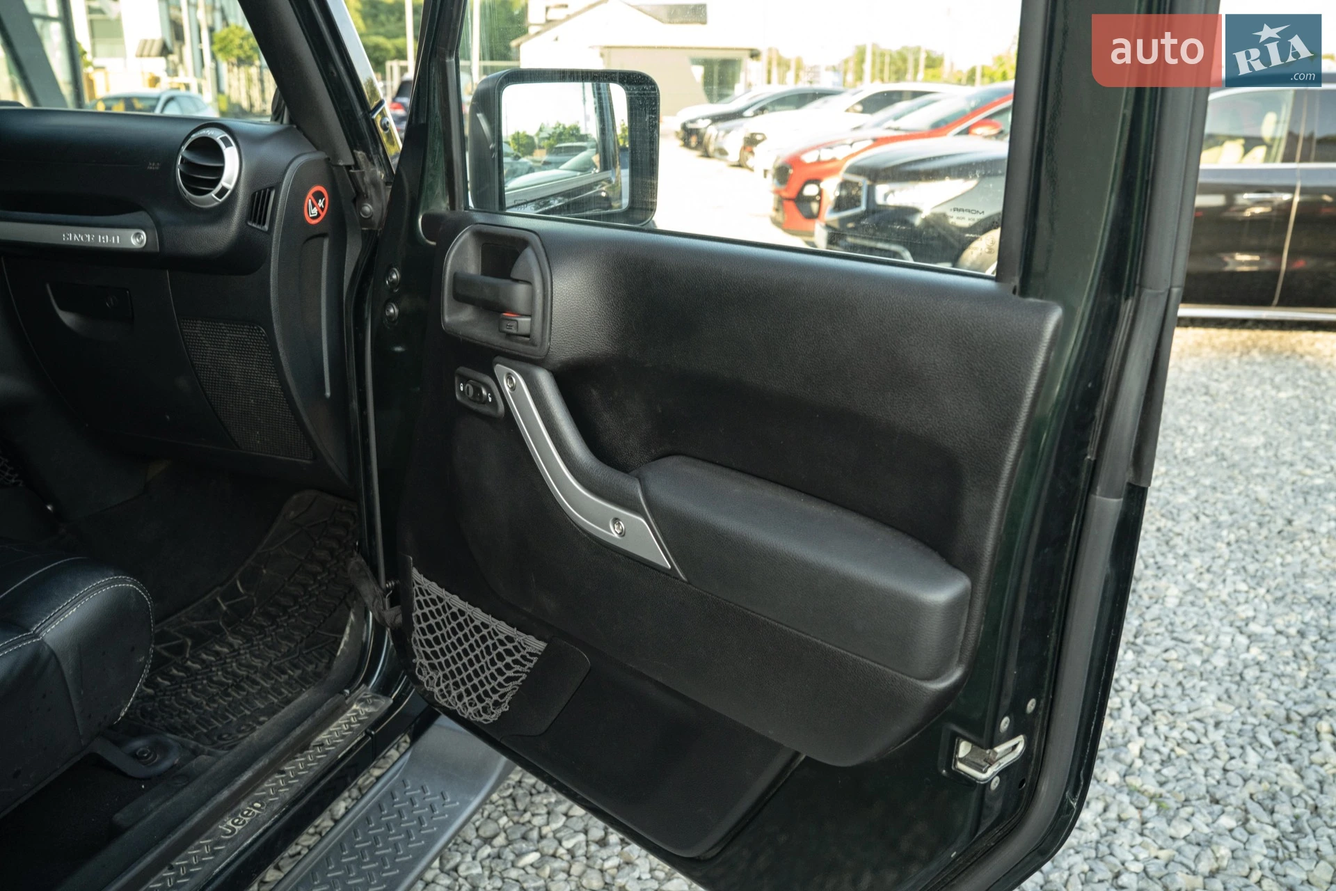 2012 Jeep Wrangler - мініатюра 47