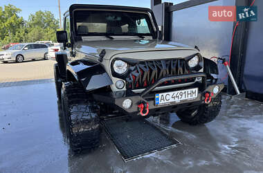 Внедорожник / Кроссовер Jeep Wrangler 2017 в Львове