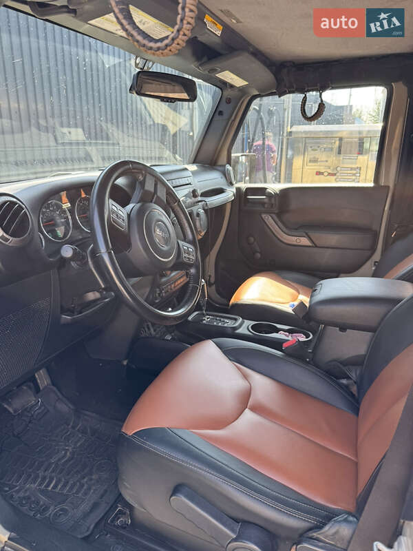 Внедорожник / Кроссовер Jeep Wrangler 2017 в Львове