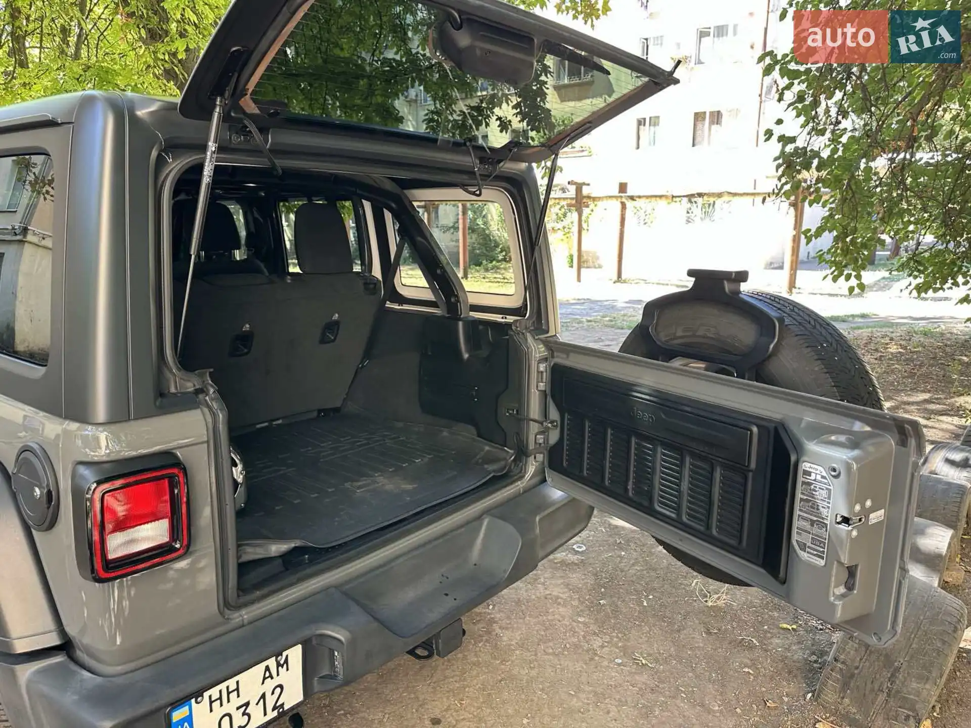 2019 Jeep Wrangler - мініатюра 2
