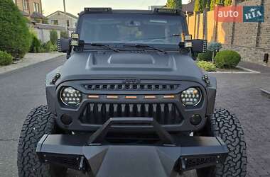Внедорожник / Кроссовер Jeep Wrangler 2015 в 