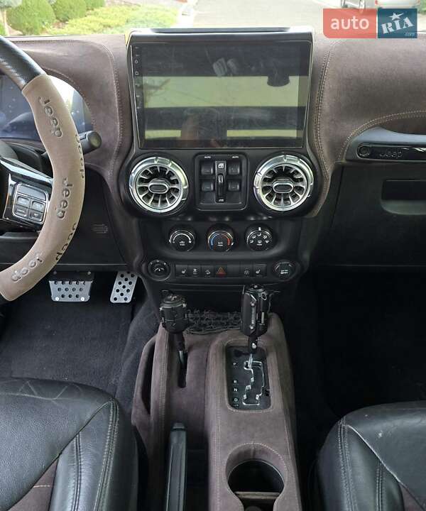 Внедорожник / Кроссовер Jeep Wrangler 2015 в Одессе