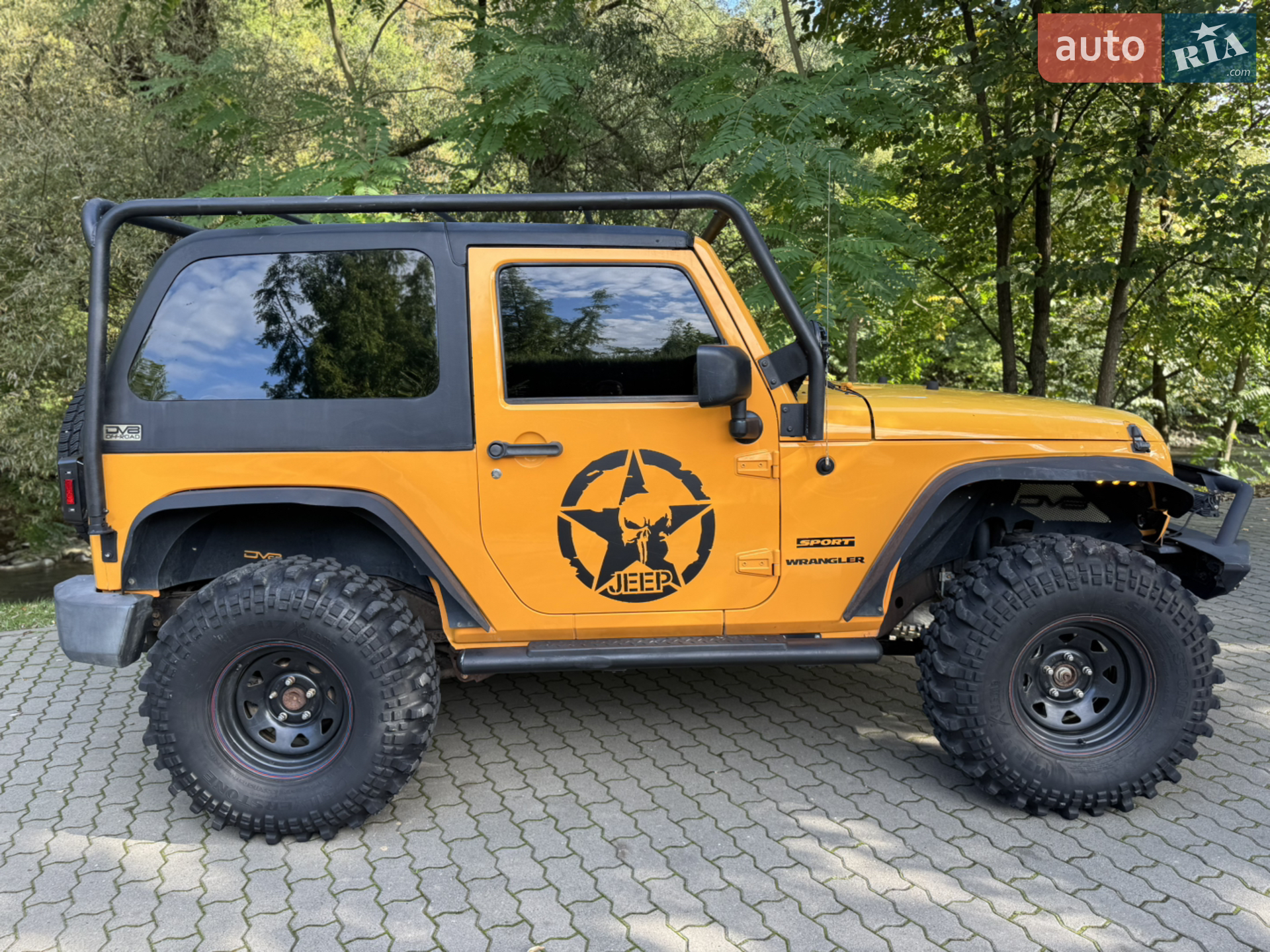 2012 Jeep Wrangler - мініатюра 16