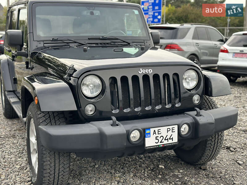 Позашляховик / Кросовер Jeep Wrangler 2013 в Бродах