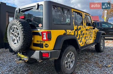 Внедорожник / Кроссовер Jeep Wrangler 2015 в 