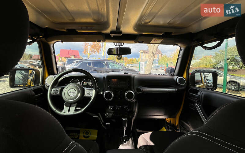 Внедорожник / Кроссовер Jeep Wrangler 2015 в Коломые