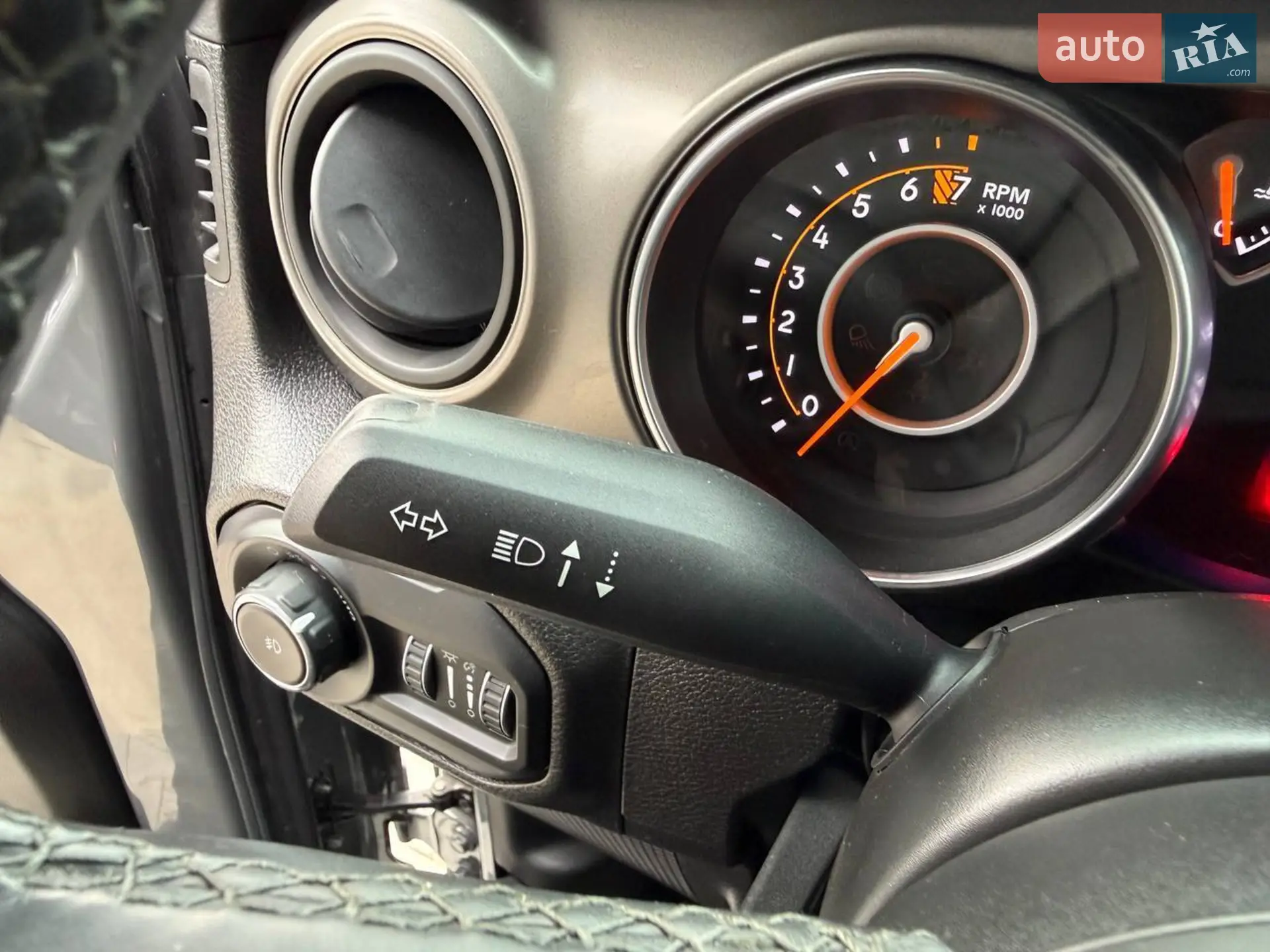 2022 Jeep Wrangler - мініатюра 119
