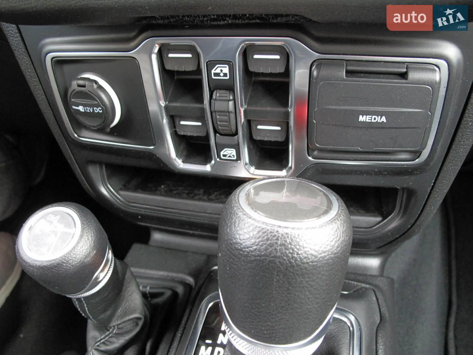 2023 Jeep Wrangler - мініатюра 107