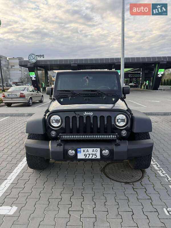 Внедорожник / Кроссовер Jeep Wrangler 2014 в Хмельницком