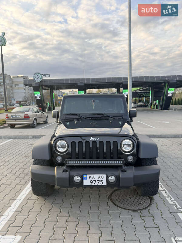 Внедорожник / Кроссовер Jeep Wrangler 2014 в Хмельницком