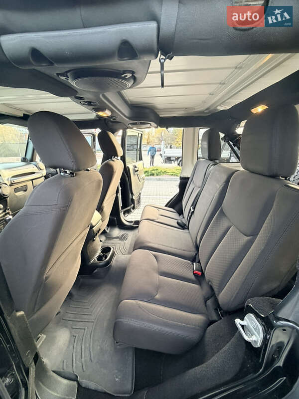 Внедорожник / Кроссовер Jeep Wrangler 2014 в Хмельницком