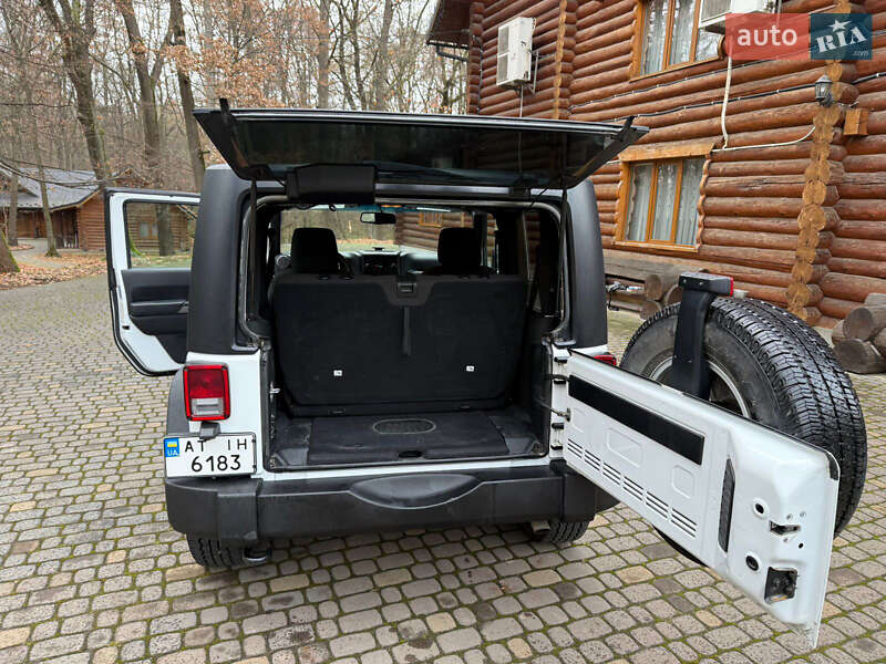 Внедорожник / Кроссовер Jeep Wrangler 2017 в Коломые