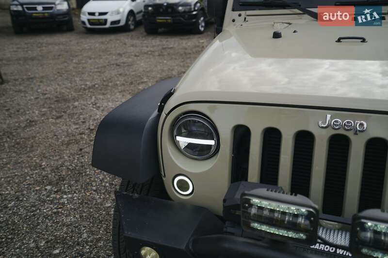 Внедорожник / Кроссовер Jeep Wrangler 2017 в Харькове