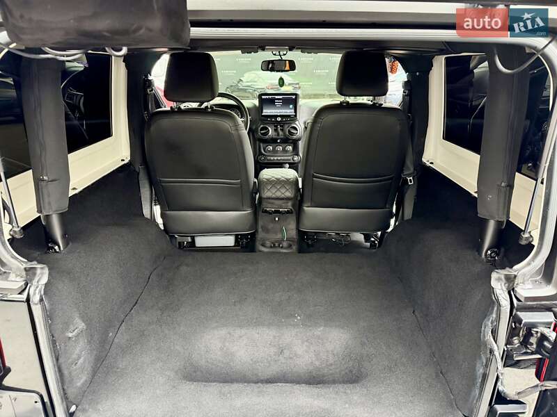 Позашляховик / Кросовер Jeep Wrangler 2016 в Києві фото 44 Позашляховик / Кросовер Jeep Wrangler 2016 в Києві