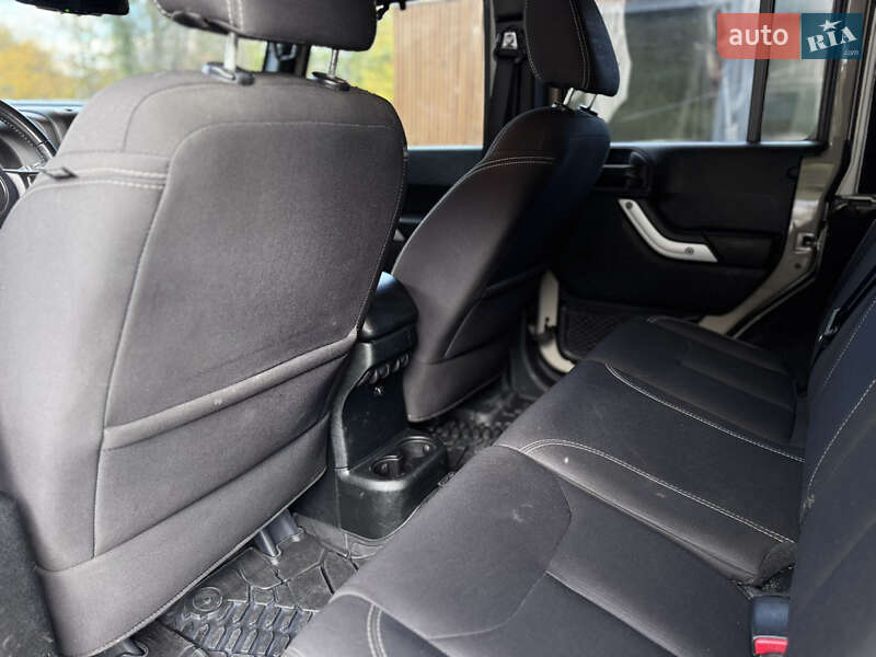 Внедорожник / Кроссовер Jeep Wrangler 2017 в Ивано-Франковске