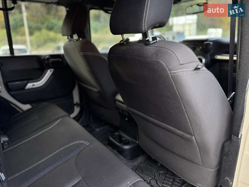 Внедорожник / Кроссовер Jeep Wrangler 2017 в Ивано-Франковске