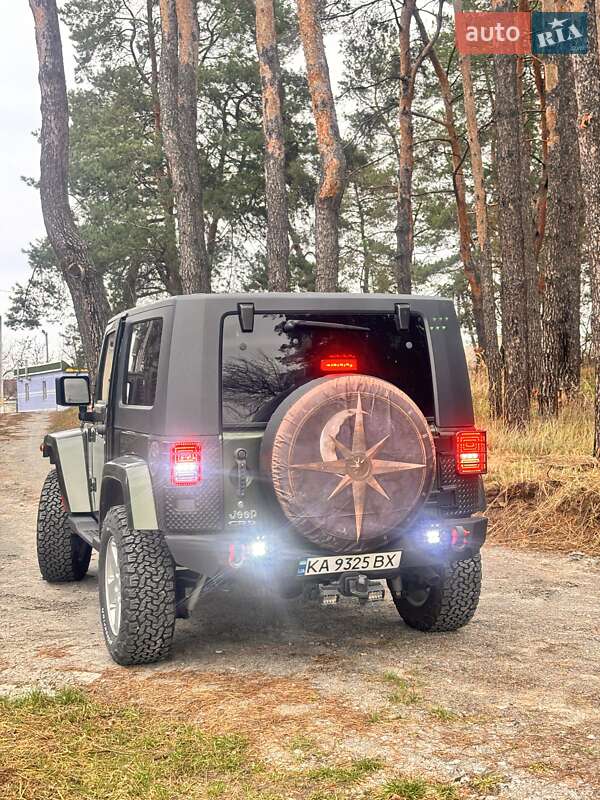 Внедорожник / Кроссовер Jeep Wrangler 2008 в Киеве