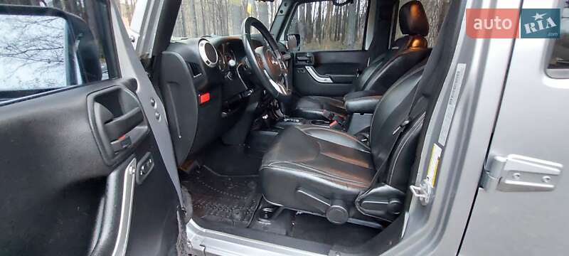 Позашляховик / Кросовер Jeep Wrangler 2015 в Дубні фото 21 Позашляховик / Кросовер Jeep Wrangler 2015 в Дубні