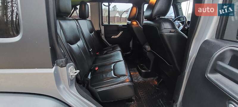 Позашляховик / Кросовер Jeep Wrangler 2015 в Дубні фото 32 Позашляховик / Кросовер Jeep Wrangler 2015 в Дубні