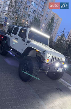 Внедорожник / Кроссовер Jeep Wrangler 2009 в Киеве