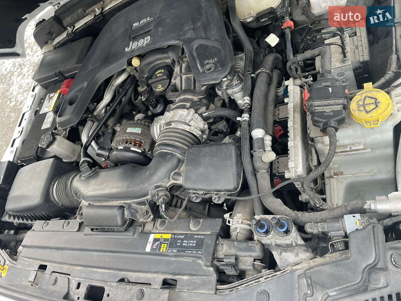 Внедорожник / Кроссовер Jeep Wrangler 2018 в Киеве фото 13 Внедорожник / Кроссовер Jeep Wrangler 2018 в Киеве