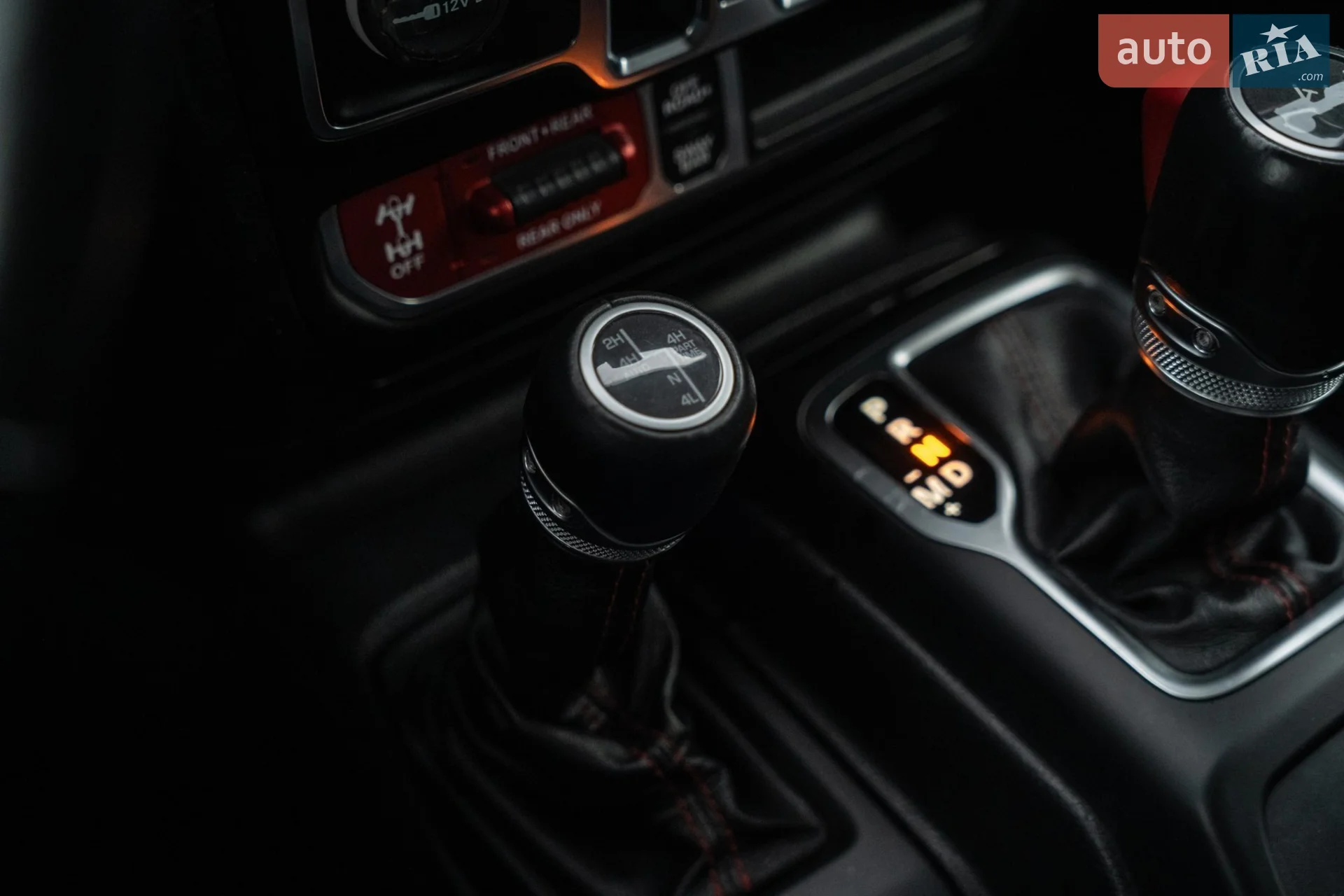 2020 Jeep Wrangler - мініатюра 39