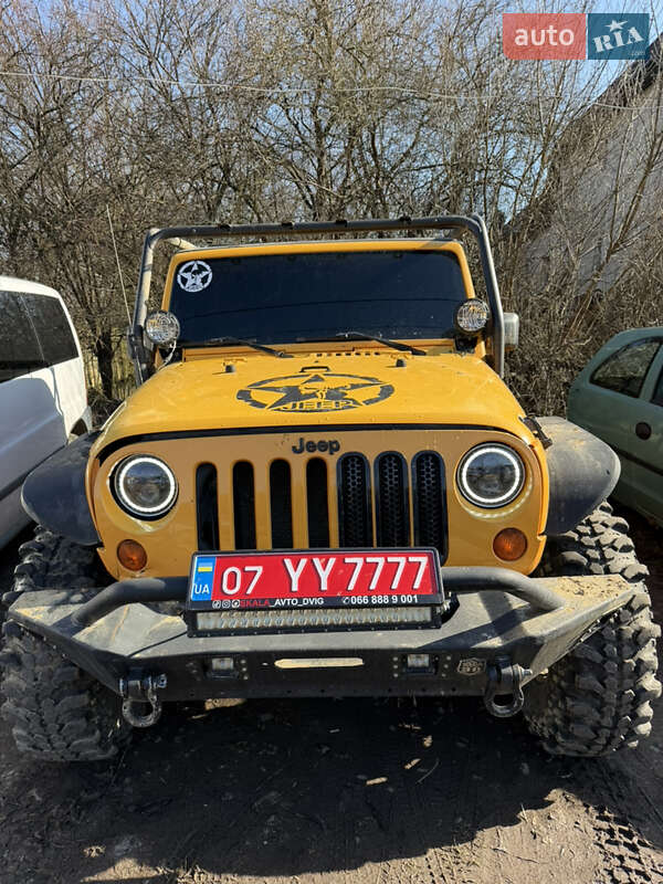 Позашляховик / Кросовер Jeep Wrangler 2012 в Мукачевому