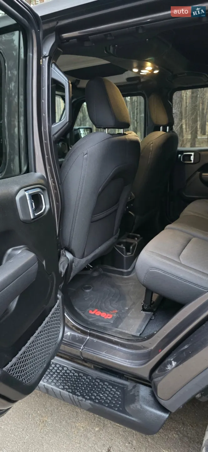 2022 Jeep Wrangler - мініатюра 17