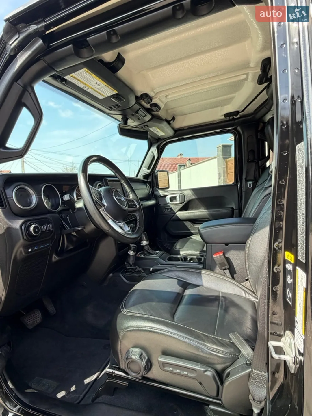 2022 Jeep Wrangler - мініатюра 29