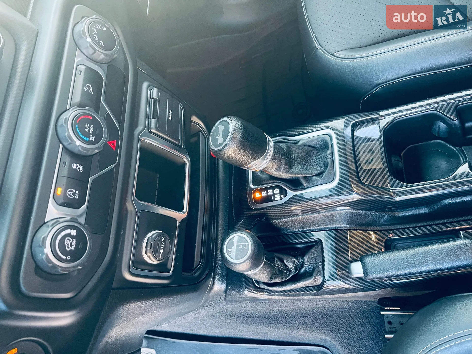 2021 Jeep Wrangler - мініатюра 26