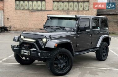 Внедорожник / Кроссовер Jeep Wrangler 2016 в Киеве
