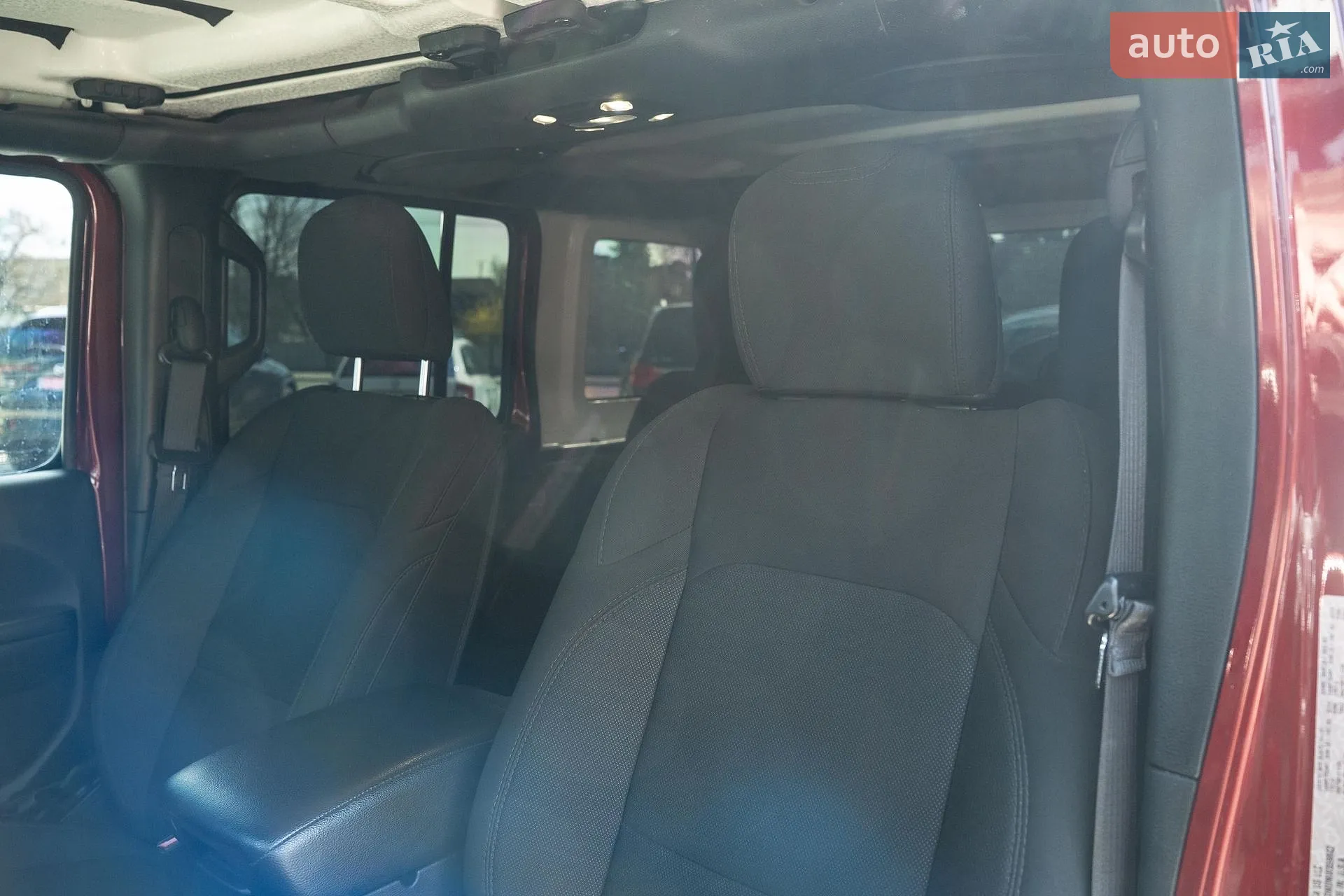 2021 Jeep Wrangler - мініатюра 21