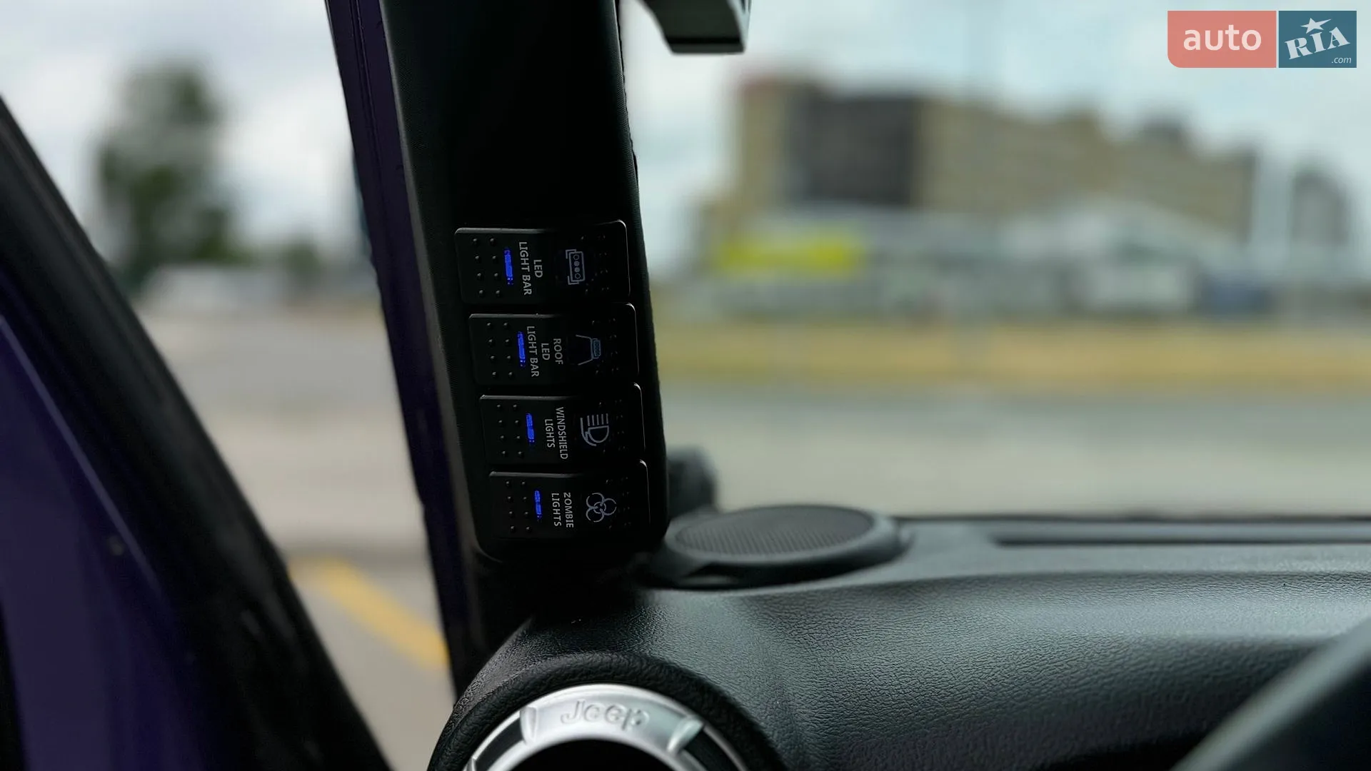 2017 Jeep Wrangler - мініатюра 32