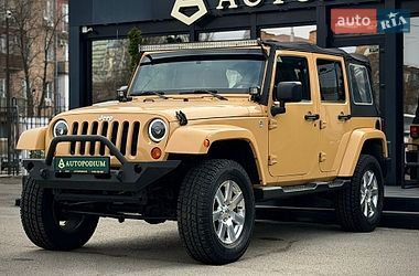 Позашляховик / Кросовер Jeep Wrangler 2013 в Києві