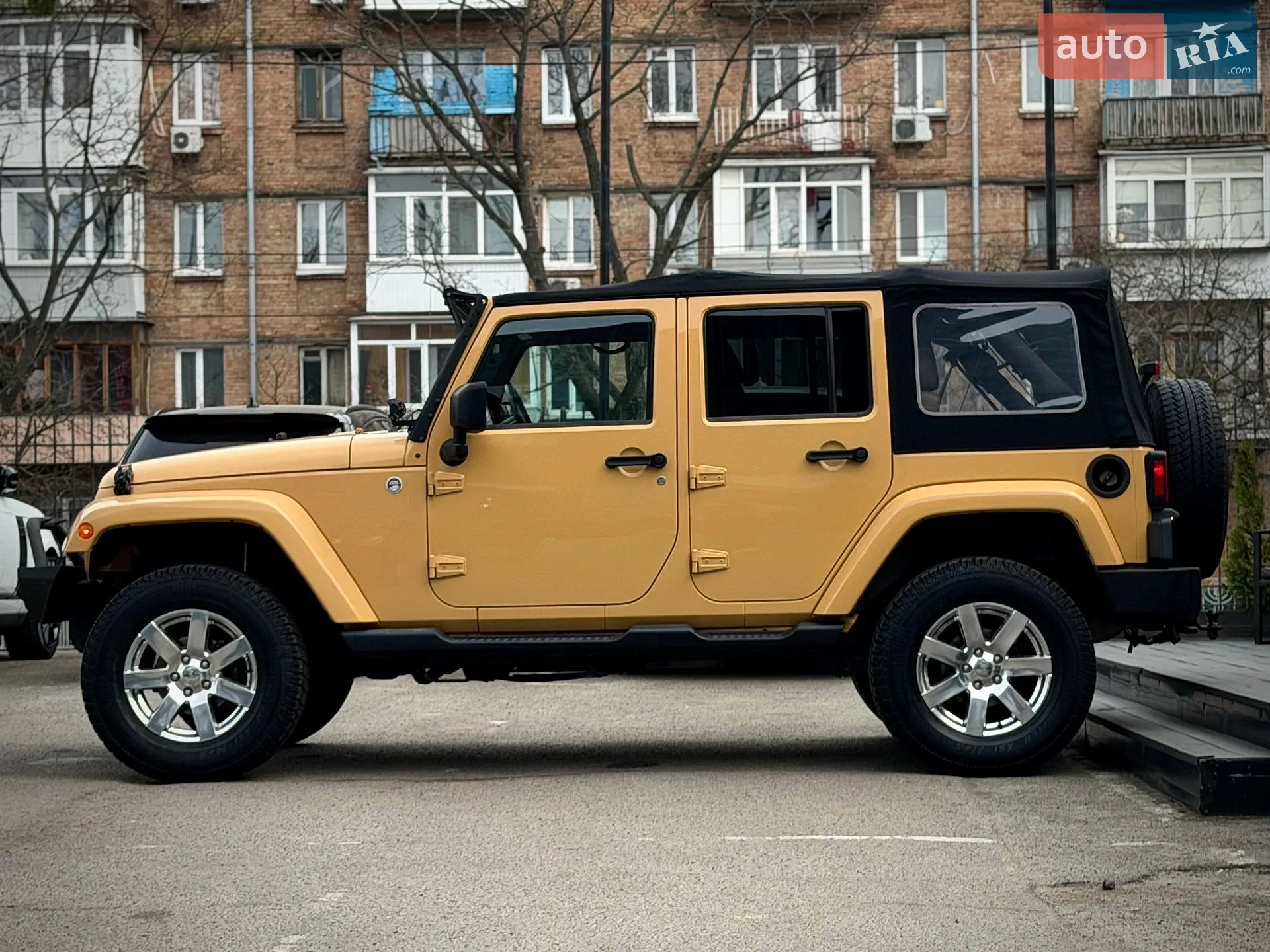 2013 Jeep Wrangler - мініатюра 14