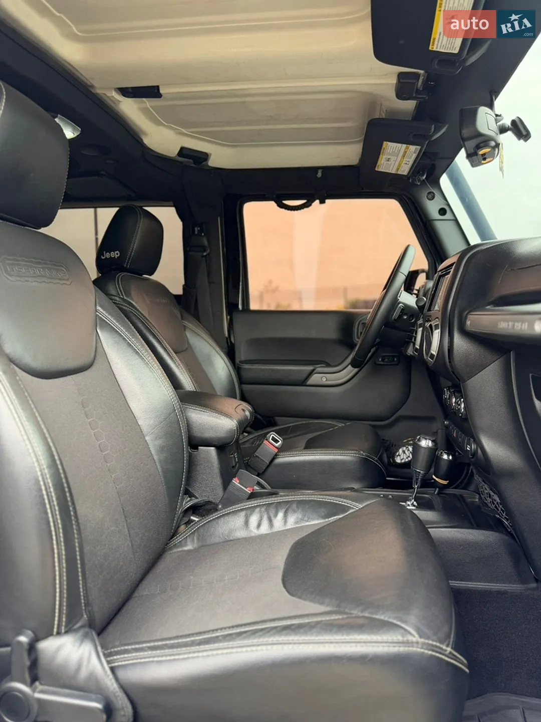 2016 Jeep Wrangler - мініатюра 23