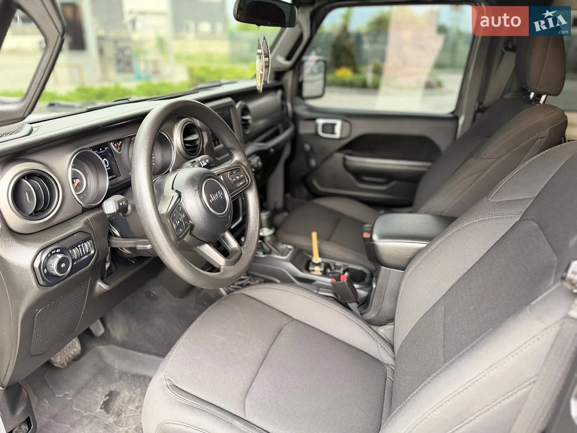 2022 Jeep Wrangler - мініатюра 12
