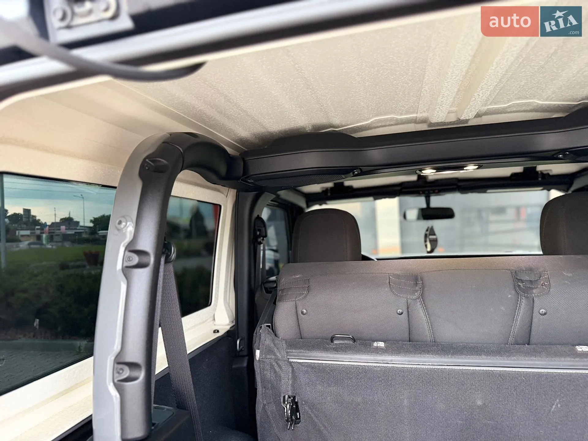 2022 Jeep Wrangler - мініатюра 49