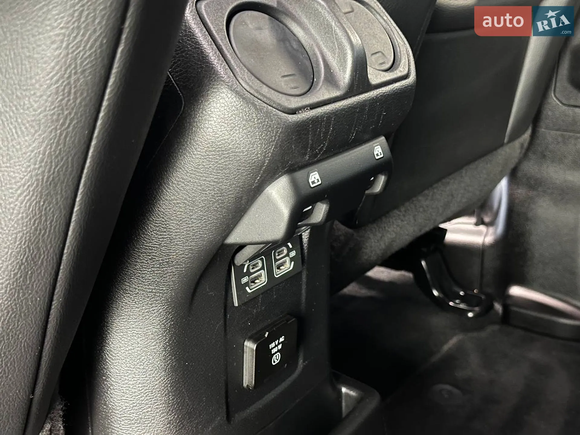 2022 Jeep Wrangler - мініатюра 28