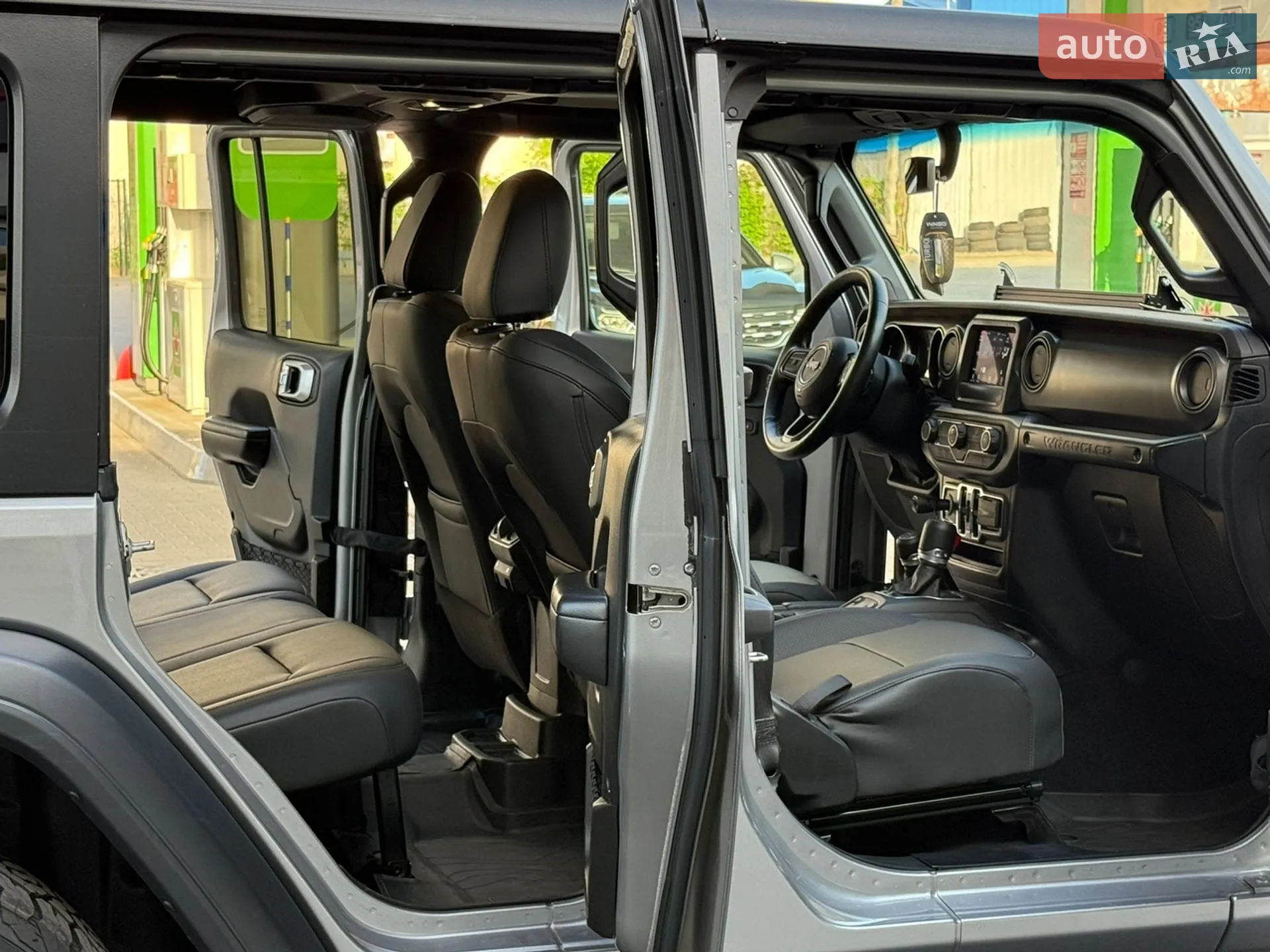 2018 Jeep Wrangler - мініатюра 21