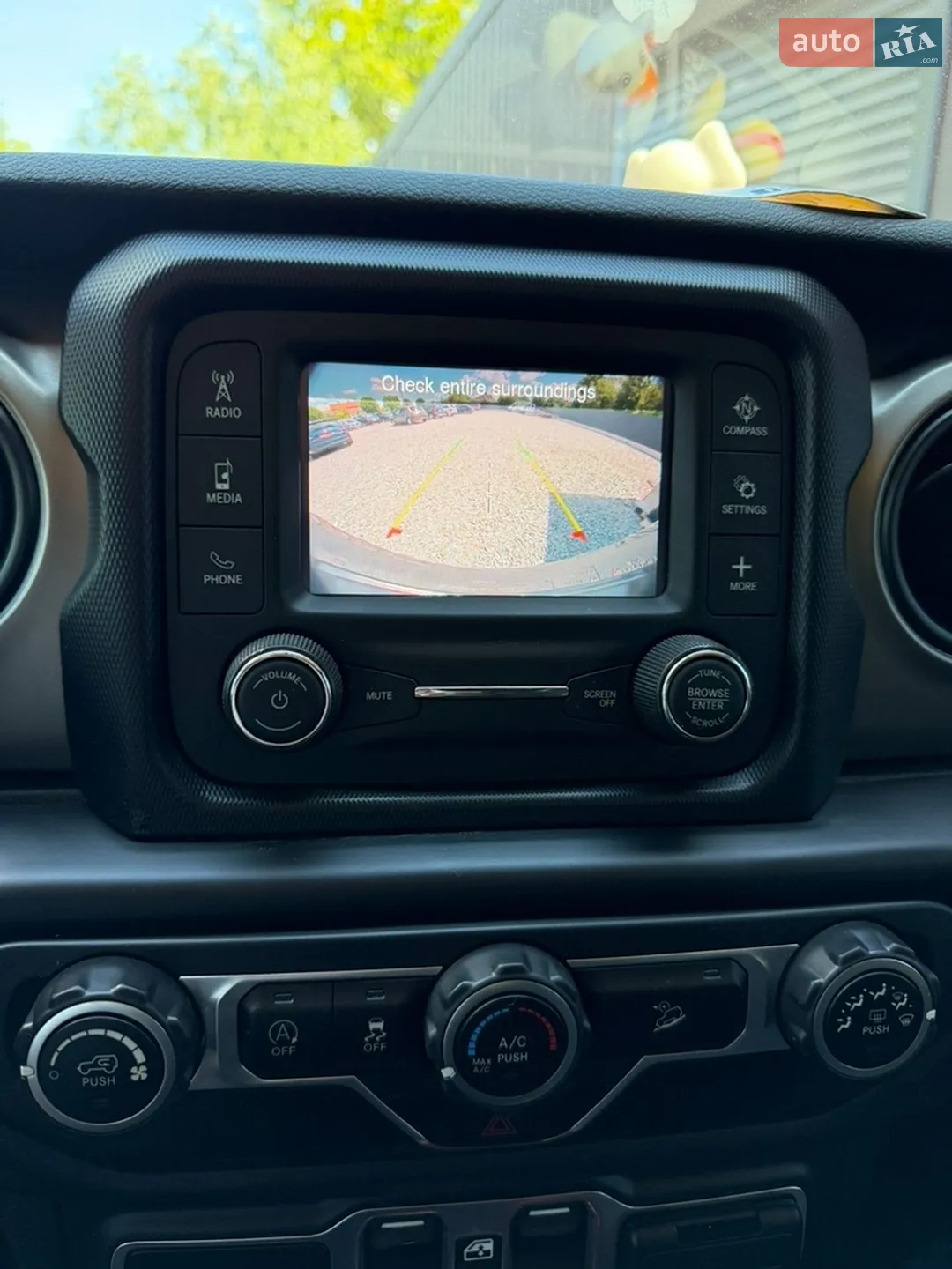 2020 Jeep Wrangler - мініатюра 28