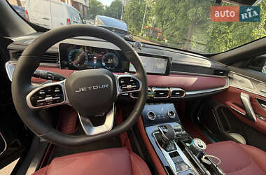 Позашляховик / Кросовер Jetour X70 Plus 2024 в 