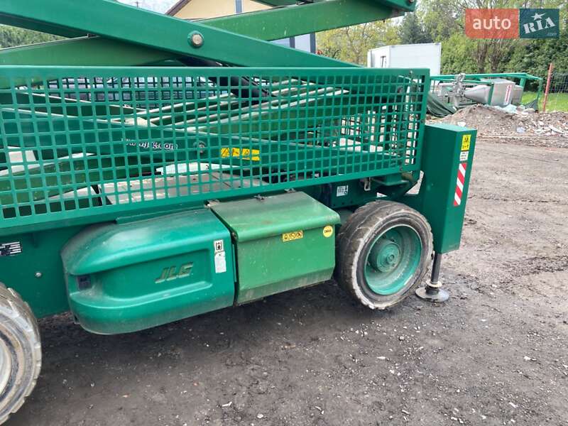 Ножничный подъемник JLG 4069 LE 2005 в Жидачове