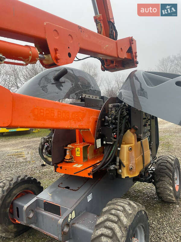 Коленчатый подьемник JLG 450 1999 в Черновцах