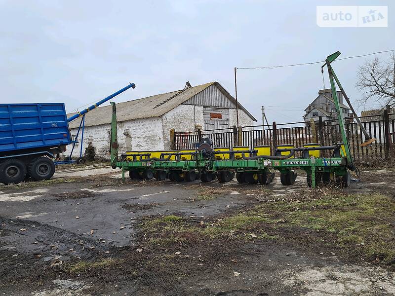 John Deere 1710